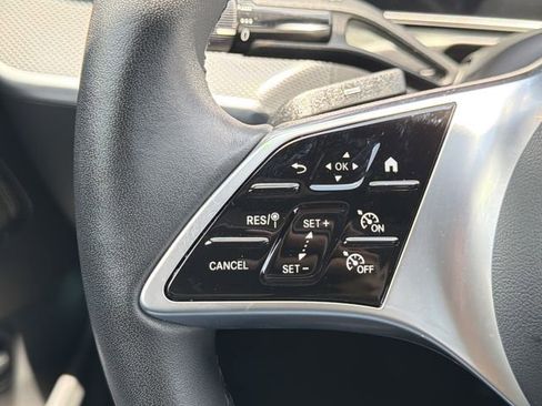 Used 2025 Mercedes-Benz C 300 Sedan image 18