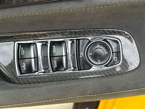 Used 2025 Chevrolet Corvette E-Ray w/ Stealth Interior Trim Package AWD/4WD image 15