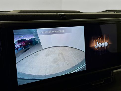 Used 2025 Jeep Wrangler Sport image 14