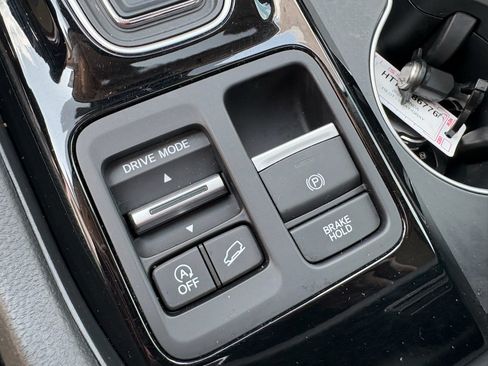 Certified 2024 Honda Pilot Touring image 24