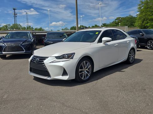 Used 2018 Lexus IS 300 image 4