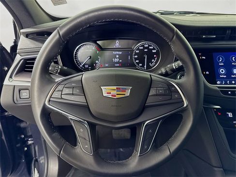 Used 2022 Cadillac XT5 Luxury w/ LPO, ONYX Package image 15