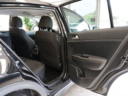 Used 2020 Kia Sportage LX AWD/4WD image 44