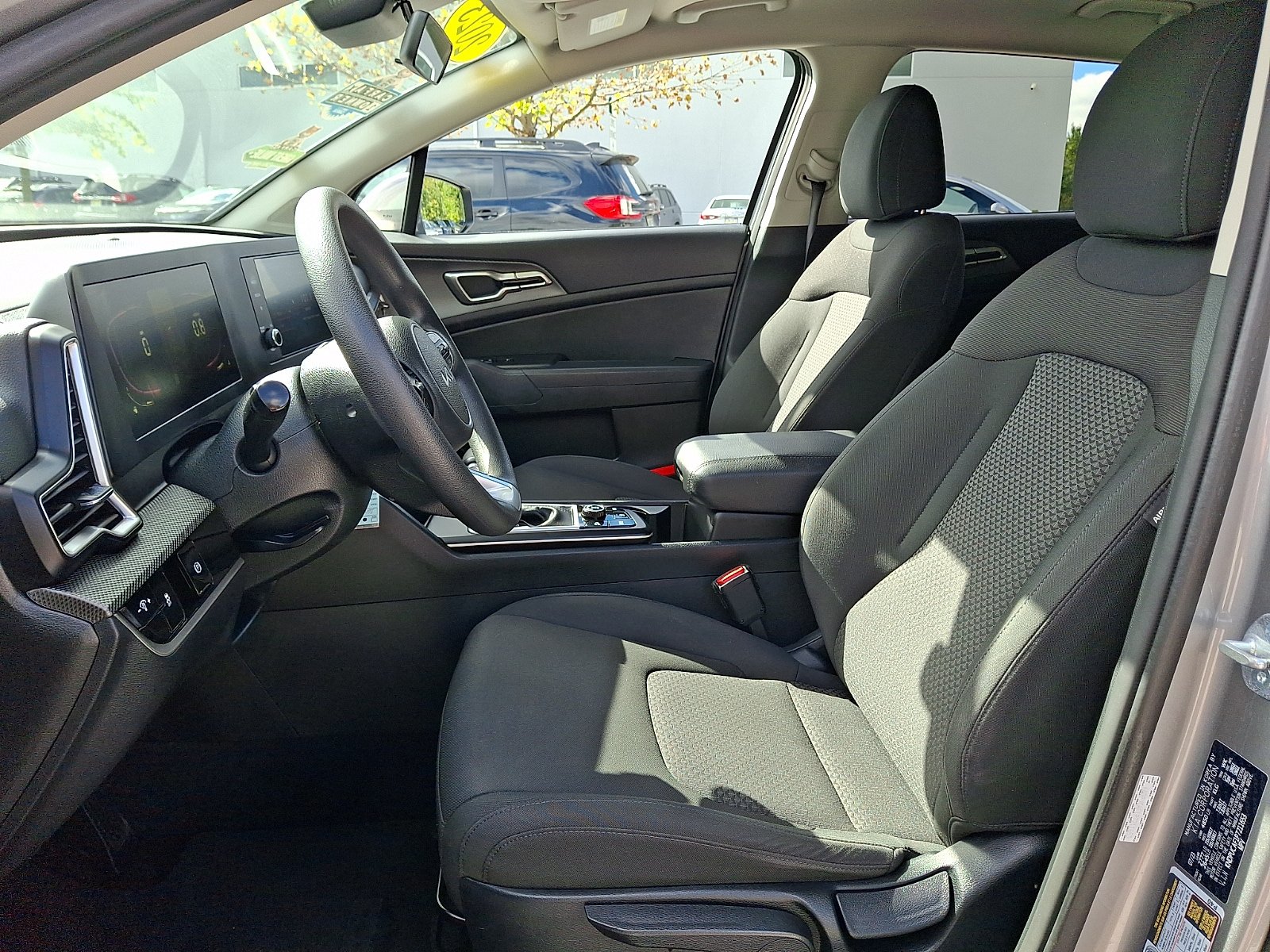 Used 2023 Kia Sportage LX AWD/4WD image 13