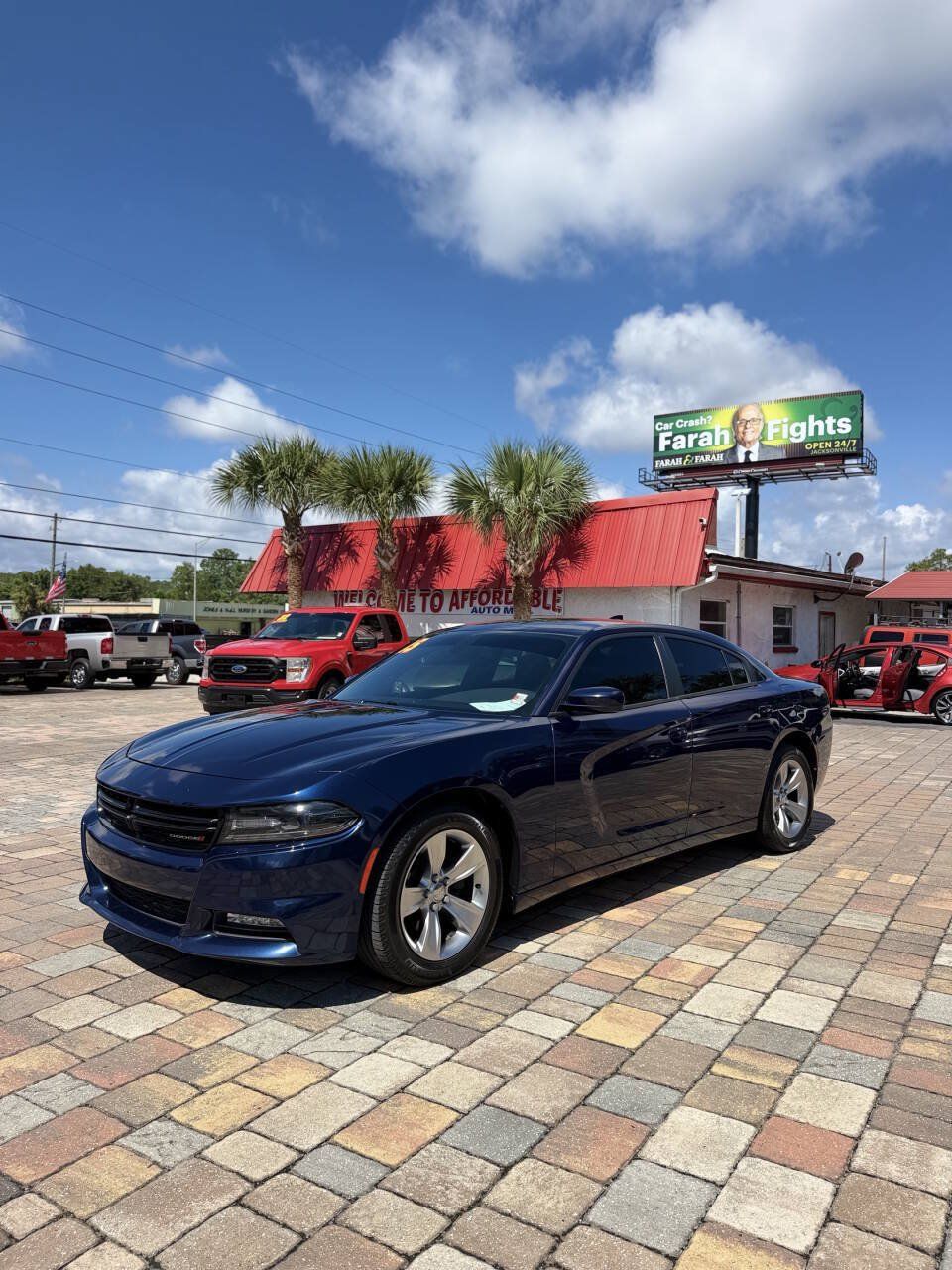 Used 2015 Dodge Charger SXT RWD image 12