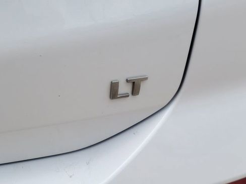 Used 2020 Chevrolet Equinox LT FWD image 6