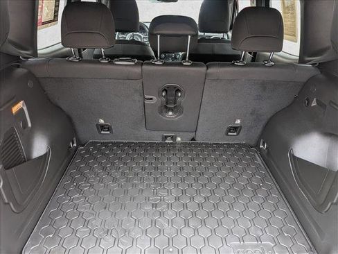 Used 2022 Jeep Renegade Altitude w/ Convenience Group AWD/4WD image 18