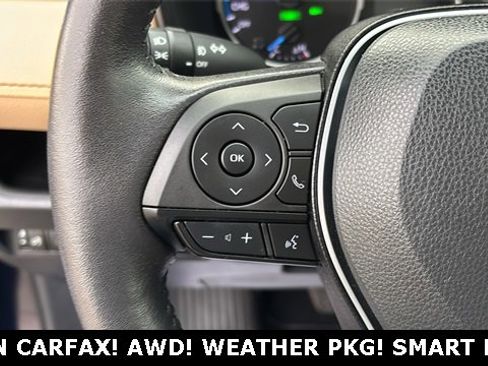 Used 2022 Toyota RAV4 XLE Premium image 12