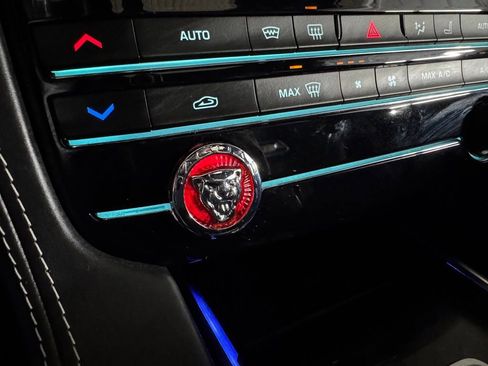 Used 2020 Jaguar F-PACE SVR AWD/4WD image 38
