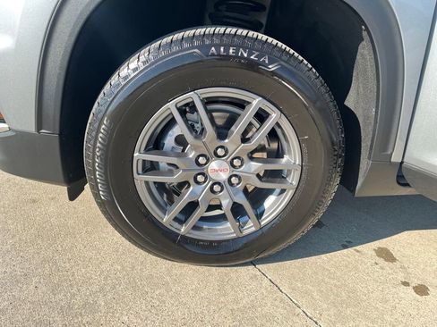 Used 2025 GMC Acadia Elevation image 33