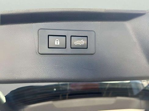 Used 2022 Subaru Outback Limited image 15