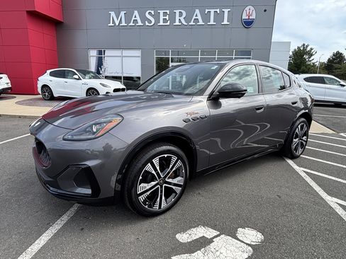 Used 2025 Maserati Grecale Folgore AWD/4WD image 3