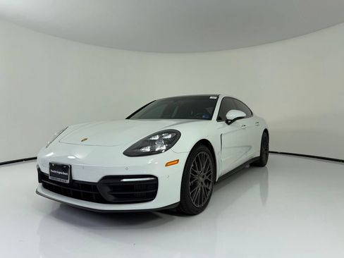 Used 2022 Porsche Panamera image 1