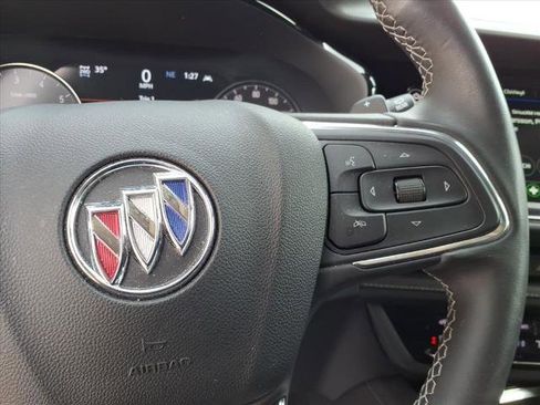 Certified 2023 Buick Envision Essence image 18