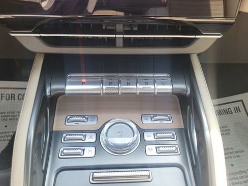 Used 2024 Lincoln Nautilus Reserve w/ Equipment Group 202A AWD/4WD image 41