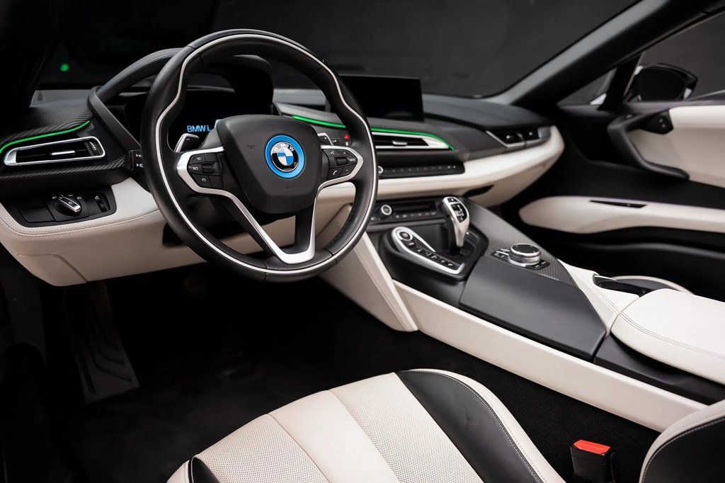 Used 2019 BMW i8 Roadster AWD/4WD image 51
