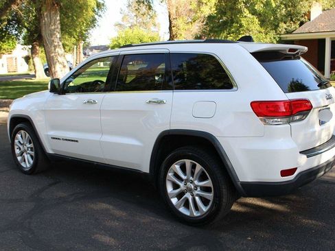 Used 2017 Jeep Grand Cherokee Limited image 37