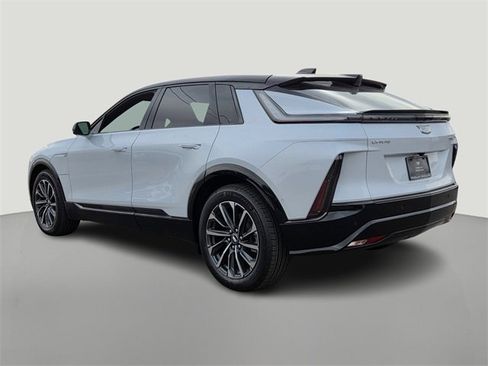 New 2026 Cadillac Lyriq Premium Sport image 4