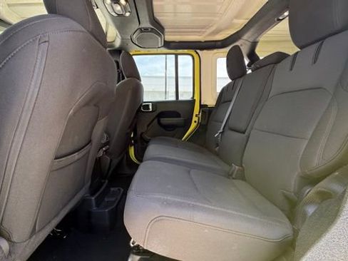 Used 2023 Jeep Wrangler Unlimited AWD/4WD image 11