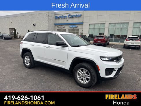 Used 2023 Jeep Grand Cherokee Laredo image 7