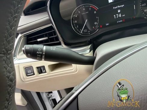 Used 2023 Cadillac XT5 Premium Luxury w/ LPO, Floor Liner Package FWD image 17