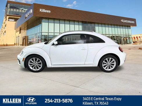 Used 2019 Volkswagen Beetle 2.0T SE FWD image 4