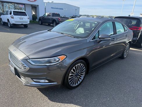 Used 2018 Ford Fusion Titanium image 9