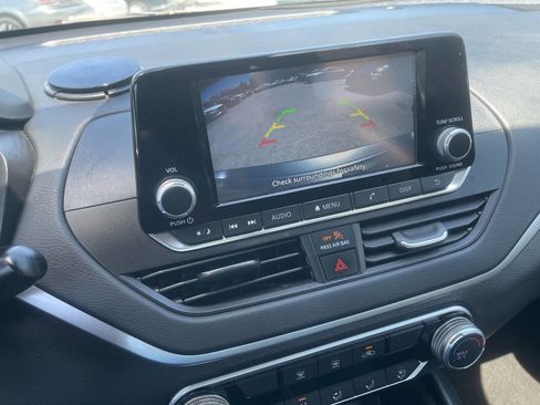 Used 2022 Nissan Altima 2.5 S image 17