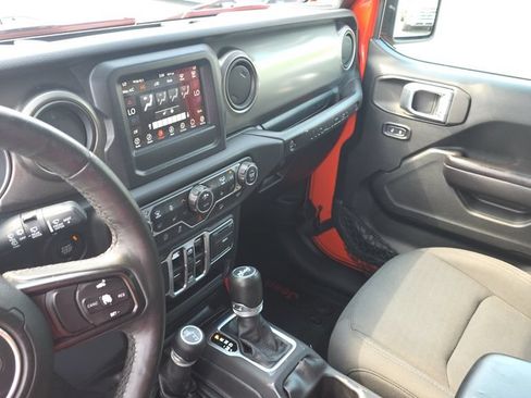 Used 2018 Jeep Wrangler Unlimited Sport S AWD/4WD image 22
