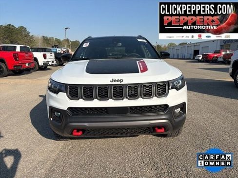Used 2024 Jeep Compass Trailhawk w/ Trailhawk Convenience Group image 5