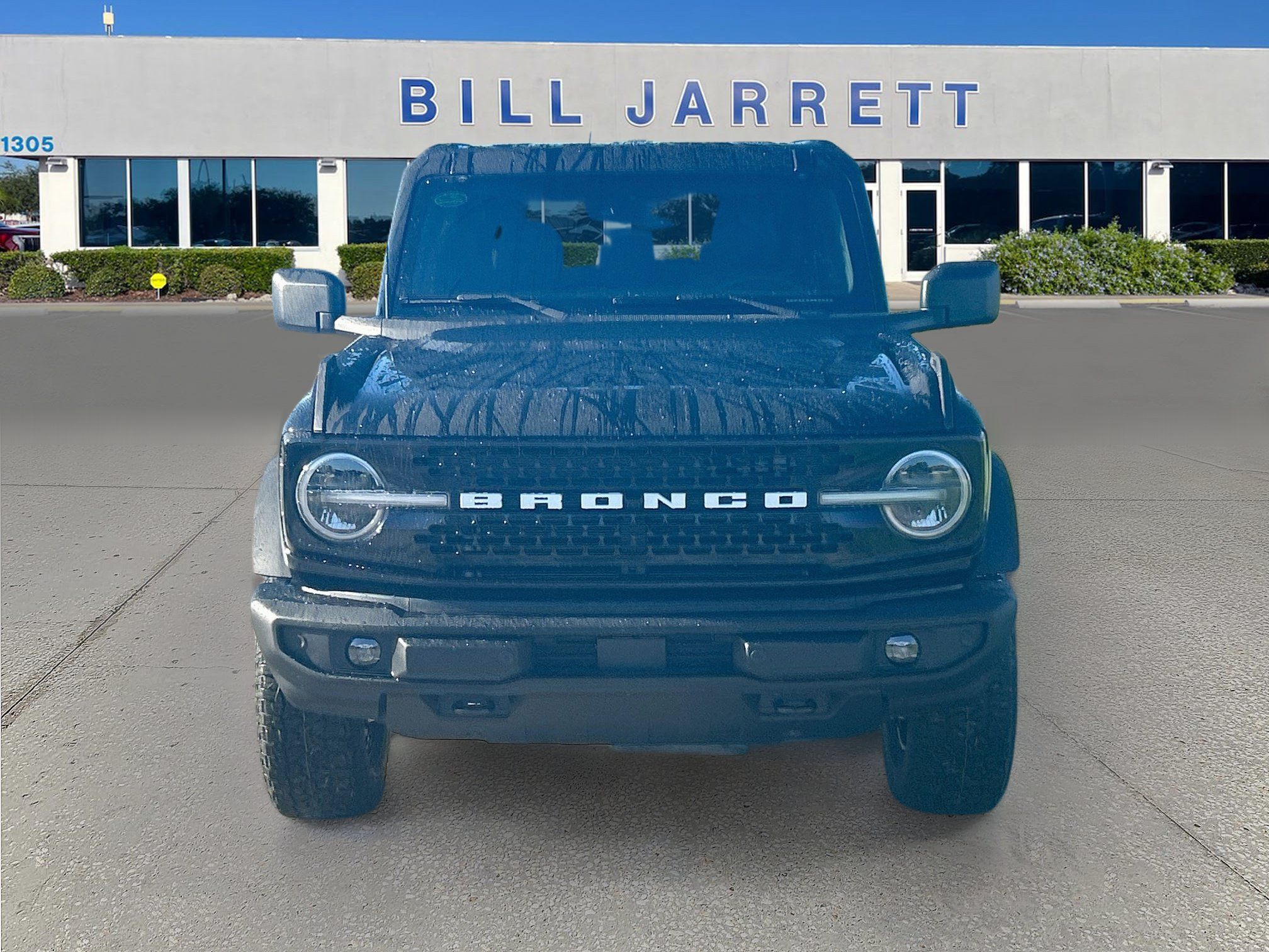 New 2026 Ford Bronco Outer Banks AWD/4WD image 2