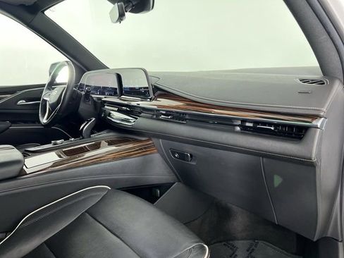 Certified 2021 Cadillac Escalade Premium Luxury w/ LPO, Illumination Package image 30