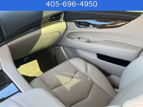 Used 2020 Cadillac Escalade Premium Luxury w/ LPO, Radiant Package image 23