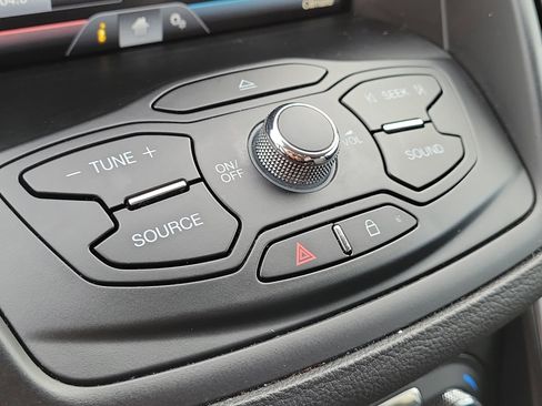 Used 2014 Ford Escape SE w/ Equipment Group 201A image 28