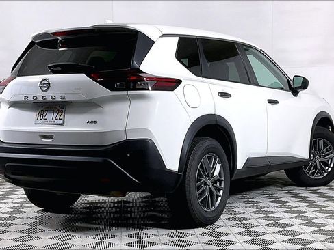 Used 2021 Nissan Rogue S AWD/4WD image 10