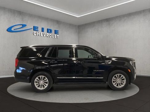 Used 2024 GMC Yukon SLT w/ SLT Luxury Package AWD/4WD image 16