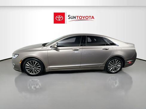 Used 2020 Lincoln MKZ w/ Convenience Package FWD image 7