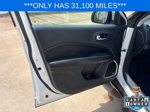 Used 2021 Jeep Compass Latitude w/ Sun and Sound Group FWD image 10