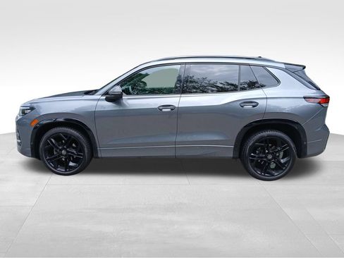 Used 2026 Volkswagen Tiguan SE R-Line FWD image 2