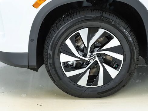 New 2026 Volkswagen Tiguan S image 5