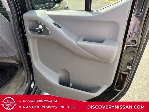 Certified 2017 Nissan Frontier SV w/ SV Value Truck Package image 32