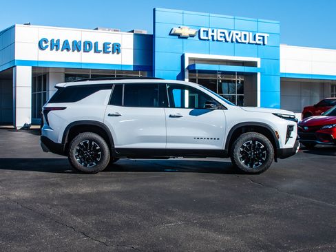 New 2026 Chevrolet Traverse Z71 w/ Enhanced Driving Package AWD/4WD image 8