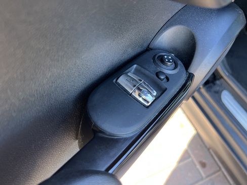 Used 2022 MINI Cooper 2-Door Hardtop image 15