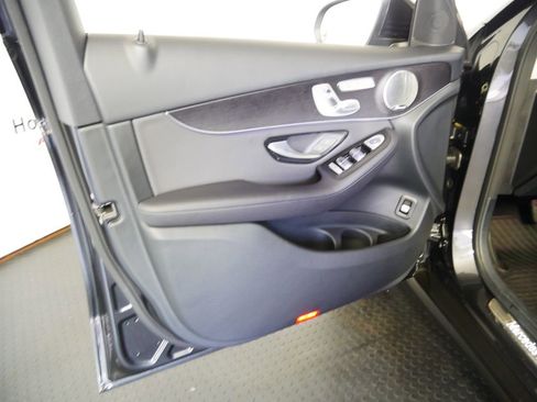 Used 2020 Mercedes-Benz GLC 300 4MATIC image 14