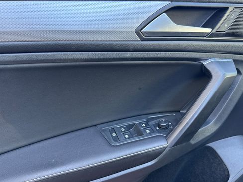 Used 2023 Volkswagen Tiguan S image 11