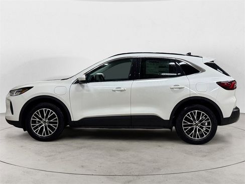 New 2025 Ford Escape Base image 2