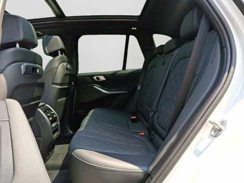 Used 2025 BMW X5 xDrive50e w/ Climate Comfort Package image 10