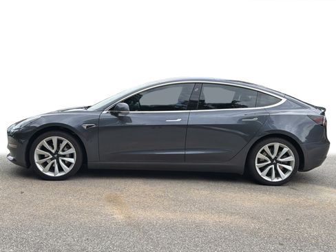 Used 2018 Tesla Model 3 Mid Range RWD image 18
