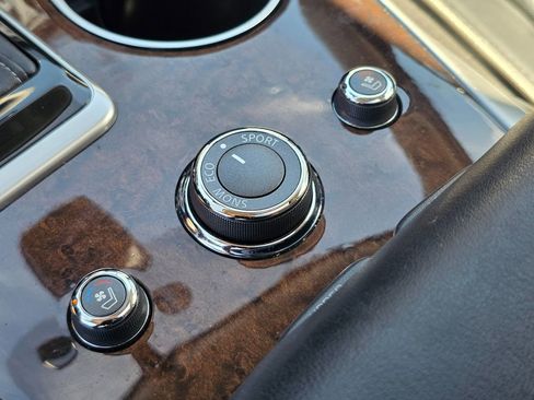 Used 2019 INFINITI QX60 Luxe w/ Sensory Package image 44