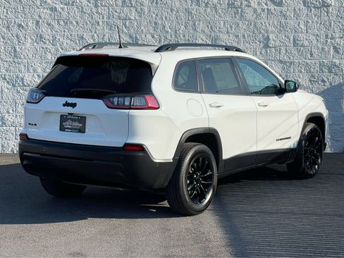 Used 2023 Jeep Cherokee Altitude Lux image 7